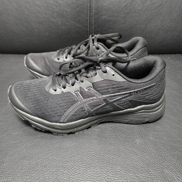 [NEW] ASICS GT-1000 8 Black Sneakers - Picture 2 of 12